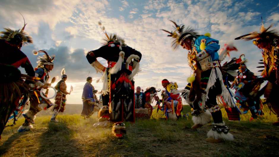 حفل pow wow في المناطق الوعرة من مقاطعة ألبرتا - اجمل الصور من كندا