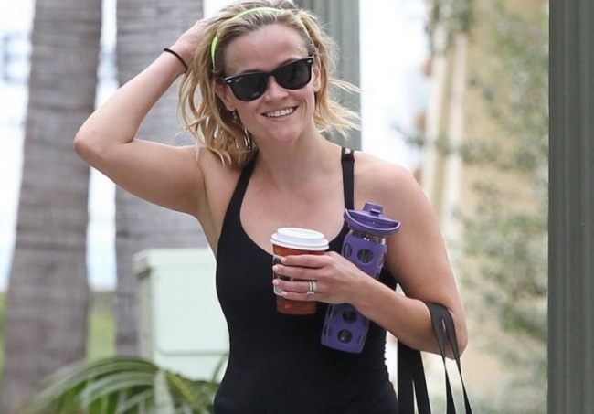 11700910-reese-witherspoon-in-shorts-leaving-the-gym-in-brentwood-april-2014_6-1487237068-650-4db926966a-1487237919