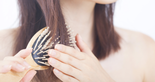 header_image_Benefits-of-using-a-wooden-hair-brush-or-comb-AR-fustany-main-image